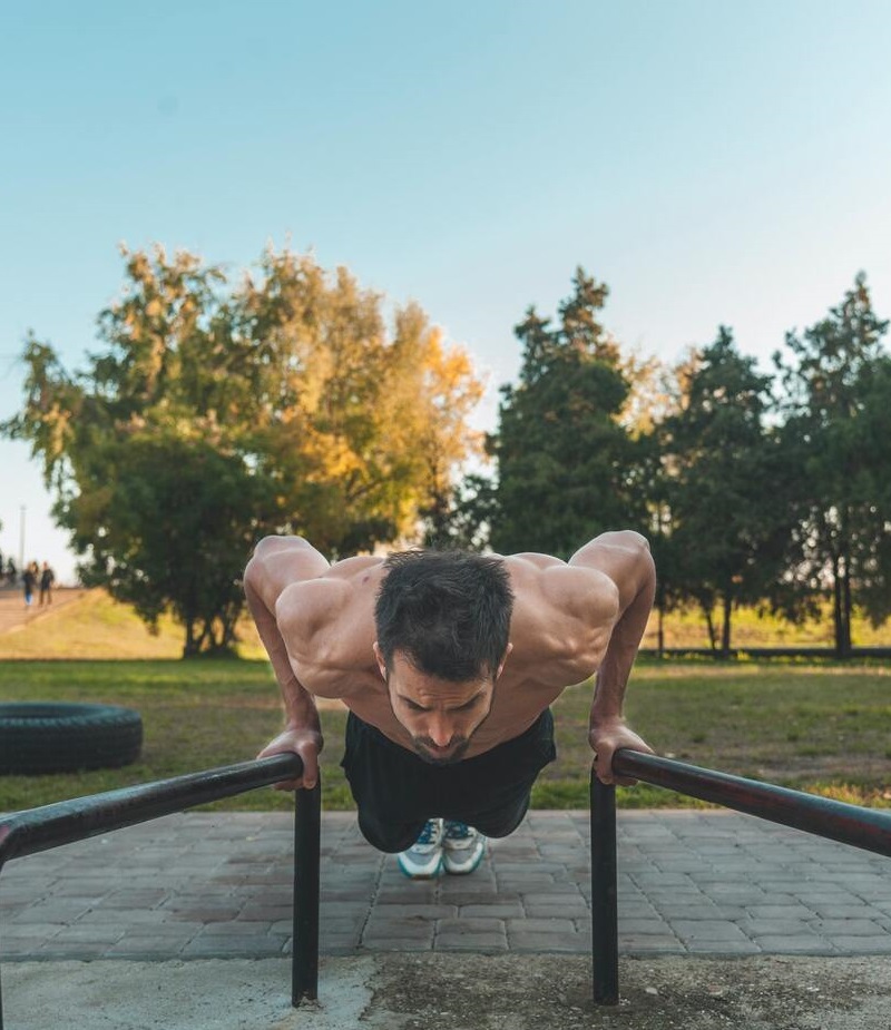 Rutinas avanzadas de entrenamiento calisténico