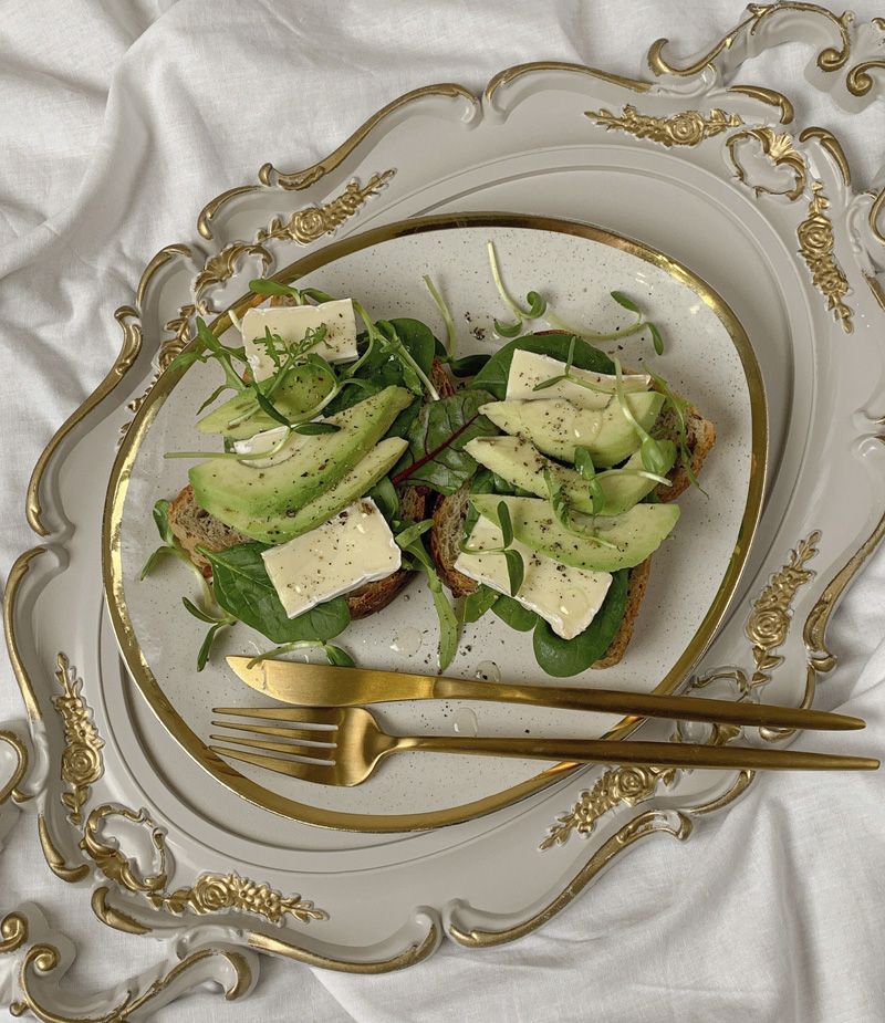 Sándwiches vegetarianos con palta