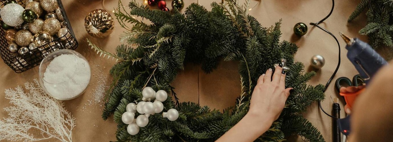 Decoración de puerta navideña: ideas DIY para tu hogar